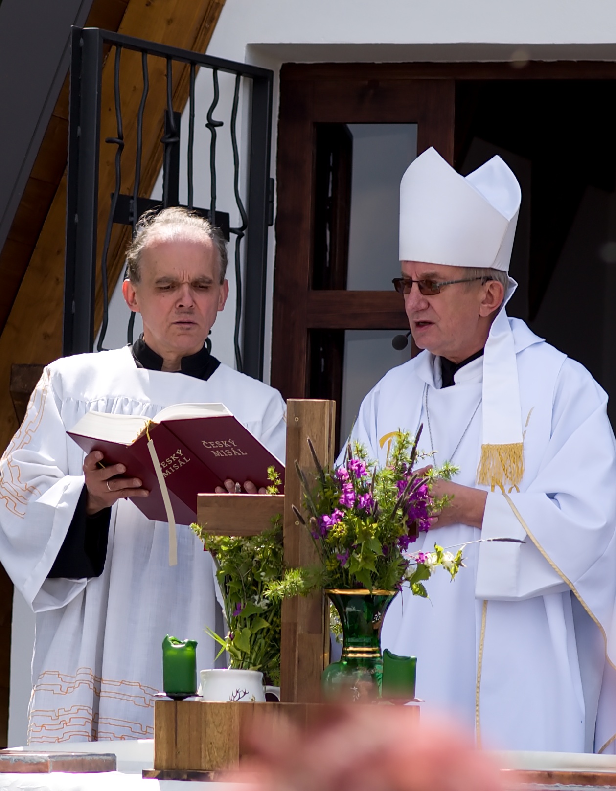 Posvěcení oltáře, uložení mysliveckých relikvií - 18.5.2019 Kaple Sv.Huberta